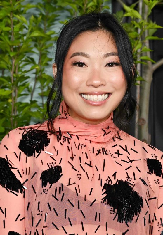 Awkwafina Dazzles in Pink at "Poker Face" Season 2 Premiere!