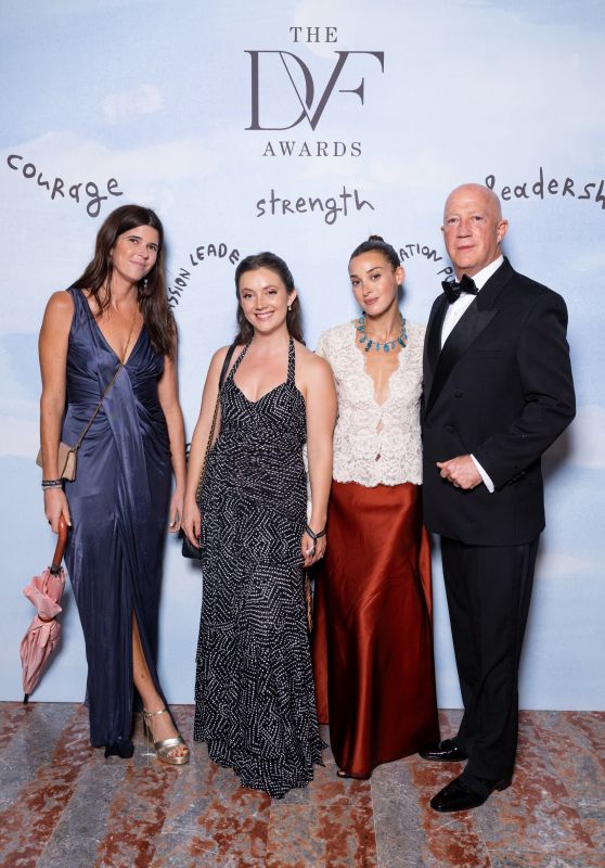 Billie Lourd and Crew Shine at the DVF Awards!