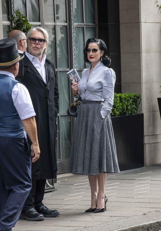 Dita Von Teese: A Vision of Vintage Elegance in London