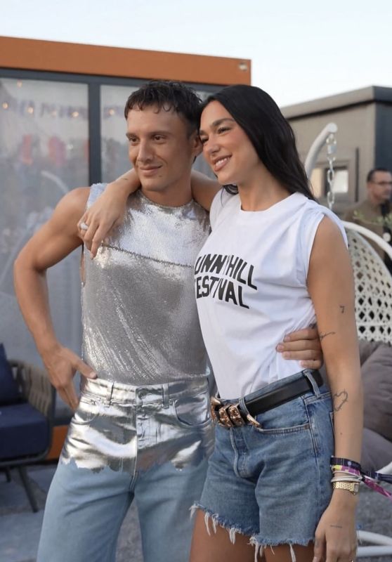 Dua Lipa Dazzles at Sunny Hill Festival!