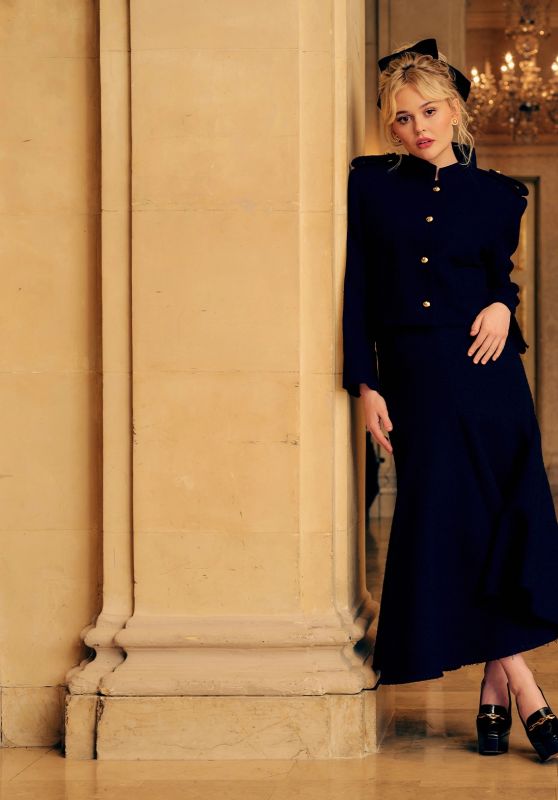 Emily Alyn Lind: A Royal Affair in Navy