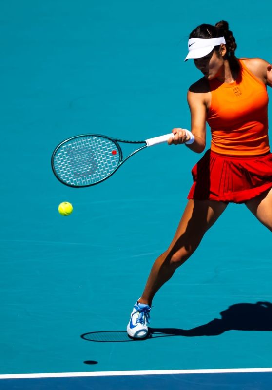 Emma Raducanu: Forehand Fury on the Miami Hardcourt!