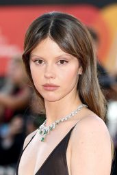 Mia Goth