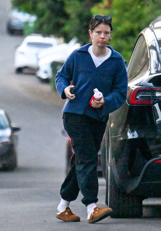 Mia Goth: Casual Cool in Pasadena