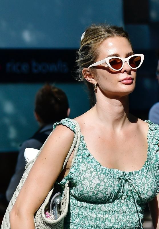 Millie Mackintosh’s Floral Serenity in London