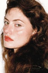 Phoebe Tonkin
