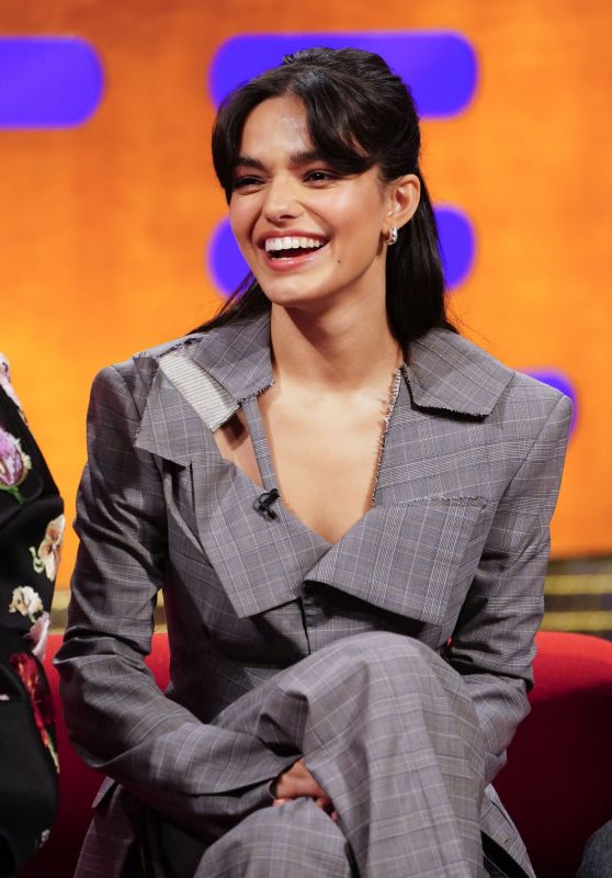 Rachel Zegler: Deconstructed Chic on Graham Norton