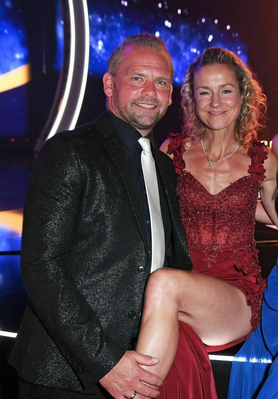 Rhea Harder-Vennewald: Leg Up on the Competition at Europa-Park Gala!