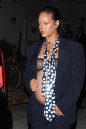 Rihanna Debuts
