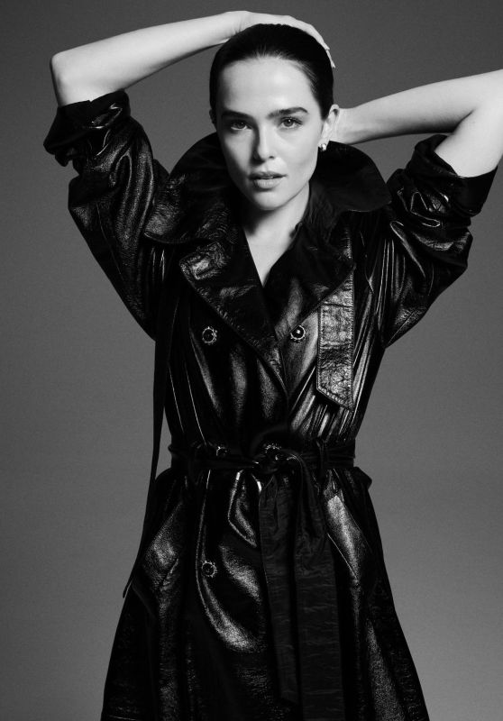 Zoey Deutch: Leather Reign!